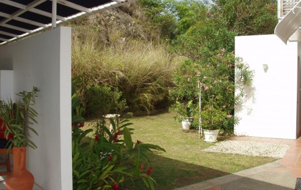 Being Villa Plymouth Extérieur photo